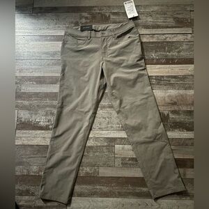 Men’s Lulu lemon ABC Pant Classic 33” x 32”L